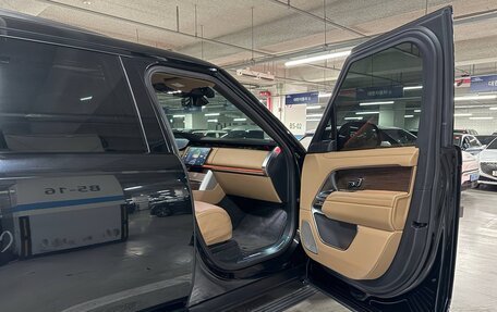 Land Rover Range Rover IV рестайлинг, 2024 год, 20 490 000 рублей, 3 фотография