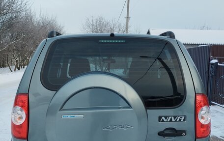 Chevrolet Niva I рестайлинг, 2017 год, 795 000 рублей, 6 фотография