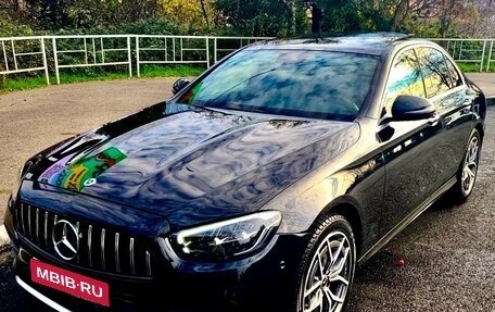 Mercedes-Benz E-Класс, 2021 год, 800 000 рублей, 1 фотография