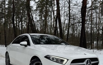 Mercedes-Benz A-Класс, 2019 год, 2 150 000 рублей, 1 фотография