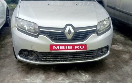 Renault Logan II, 2014 год, 750 000 рублей, 2 фотография