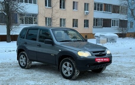Chevrolet Niva I рестайлинг, 2016 год, 670 000 рублей, 3 фотография