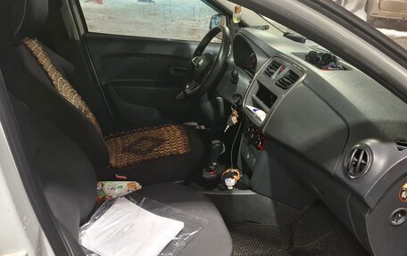 Renault Logan II, 2019 год, 1 200 000 рублей, 6 фотография