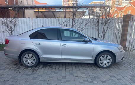 Volkswagen Jetta VI, 2013 год, 1 345 000 рублей, 4 фотография