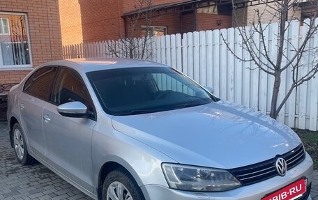 Volkswagen Jetta VI, 2013 год, 1 345 000 рублей, 3 фотография