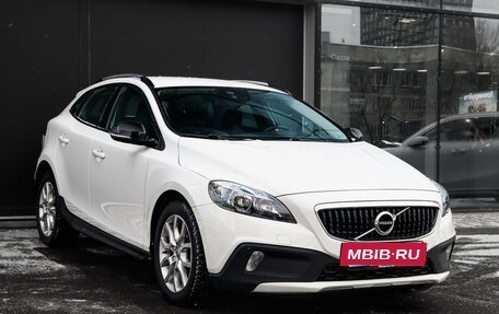 Volvo V40 Cross Country I, 2017 год, 2 099 000 рублей, 3 фотография