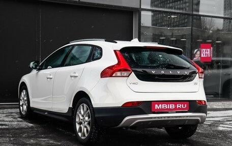 Volvo V40 Cross Country I, 2017 год, 2 099 000 рублей, 7 фотография