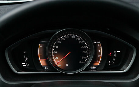 Volvo V40 Cross Country I, 2017 год, 2 099 000 рублей, 24 фотография