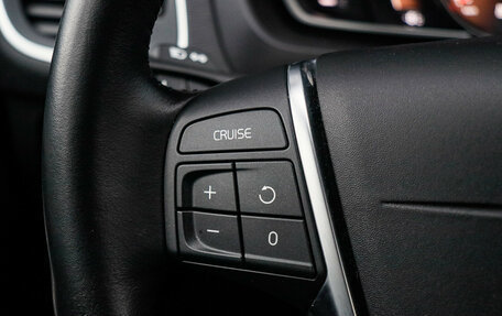 Volvo V40 Cross Country I, 2017 год, 2 099 000 рублей, 23 фотография