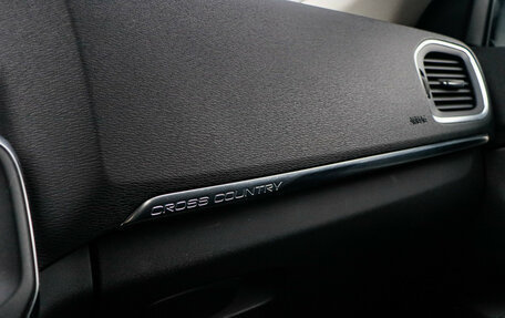 Volvo V40 Cross Country I, 2017 год, 2 099 000 рублей, 18 фотография