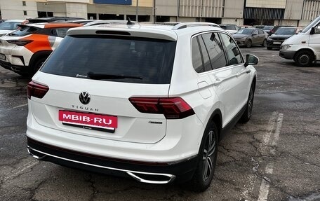 Volkswagen Tiguan II, 2021 год, 4 150 000 рублей, 4 фотография