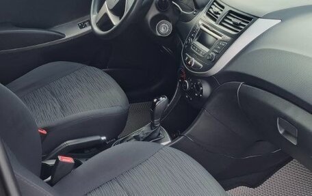 Hyundai Solaris II рестайлинг, 2016 год, 1 040 000 рублей, 5 фотография