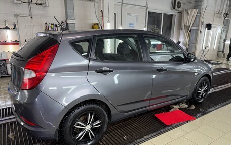 Hyundai Solaris II рестайлинг, 2015 год, 1 060 000 рублей, 8 фотография