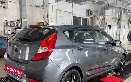 Hyundai Solaris II рестайлинг, 2015 год, 1 060 000 рублей, 4 фотография