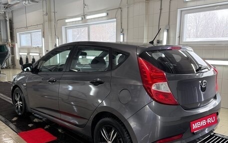 Hyundai Solaris II рестайлинг, 2015 год, 1 060 000 рублей, 6 фотография