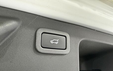 Land Rover Discovery Sport I рестайлинг, 2017 год, 2 389 000 рублей, 25 фотография