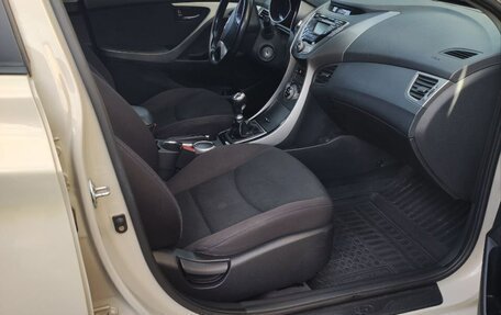 Hyundai Elantra V, 2012 год, 1 050 000 рублей, 6 фотография