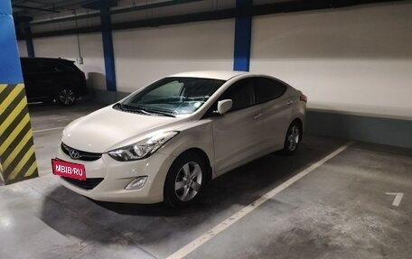 Hyundai Elantra V, 2012 год, 1 050 000 рублей, 2 фотография