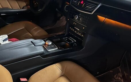 Mercedes-Benz E-Класс, 2010 год, 1 950 000 рублей, 2 фотография