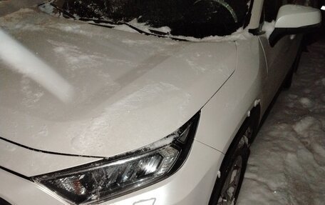 Toyota RAV4, 2019 год, 3 100 000 рублей, 2 фотография