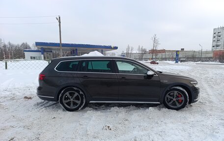 Volkswagen Passat B8 рестайлинг, 2017 год, 2 600 000 рублей, 2 фотография