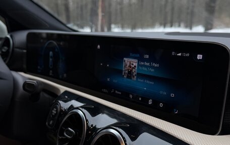 Mercedes-Benz A-Класс, 2019 год, 2 150 000 рублей, 15 фотография