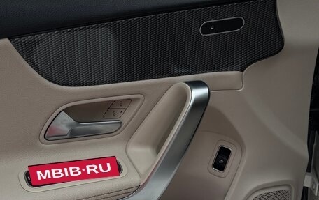 Mercedes-Benz A-Класс, 2019 год, 2 150 000 рублей, 22 фотография