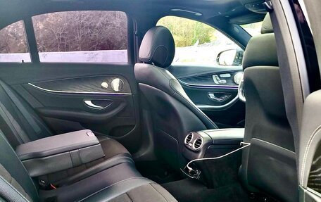 Mercedes-Benz E-Класс, 2021 год, 800 000 рублей, 4 фотография