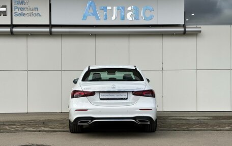 Mercedes-Benz E-Класс, 2022 год, 5 990 000 рублей, 6 фотография