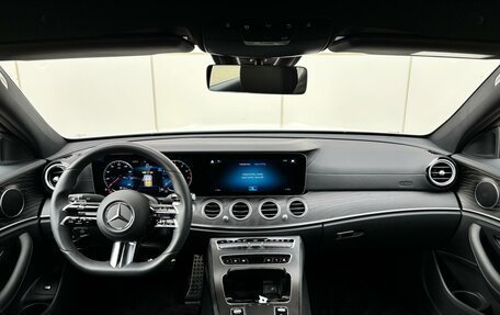 Mercedes-Benz E-Класс, 2022 год, 5 990 000 рублей, 10 фотография