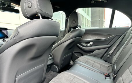 Mercedes-Benz E-Класс, 2022 год, 5 990 000 рублей, 13 фотография