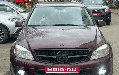 Mercedes-Benz C-Класс, 2009 год, 850 000 рублей, 1 фотография