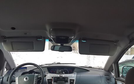 SsangYong Stavic, 2014 год, 1 000 000 рублей, 21 фотография