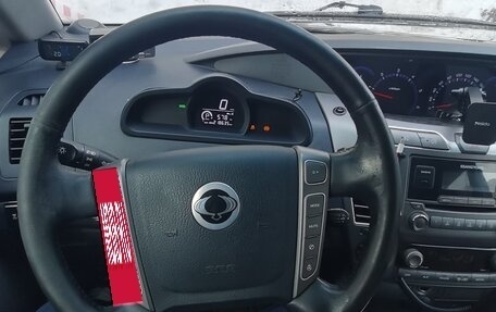 SsangYong Stavic, 2014 год, 1 000 000 рублей, 30 фотография