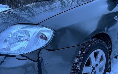 Toyota Corolla, 2004 год, 550 000 рублей, 3 фотография