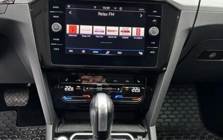 Volkswagen Passat B8 рестайлинг, 2021 год, 3 000 000 рублей, 2 фотография