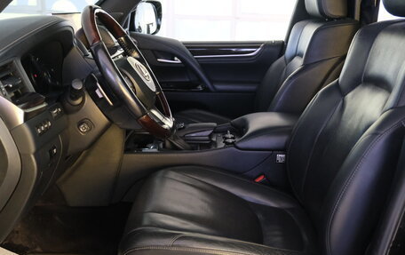 Lexus LX III, 2017 год, 8 599 000 рублей, 7 фотография