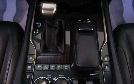 Lexus LX III, 2017 год, 8 599 000 рублей, 20 фотография
