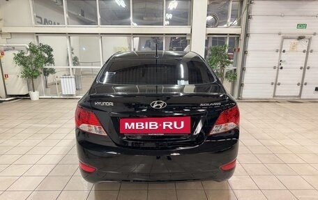 Hyundai Solaris II рестайлинг, 2013 год, 880 000 рублей, 4 фотография