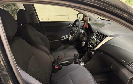 Hyundai Solaris II рестайлинг, 2013 год, 880 000 рублей, 9 фотография