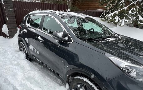 KIA Sportage IV рестайлинг, 2021 год, 2 350 000 рублей, 2 фотография