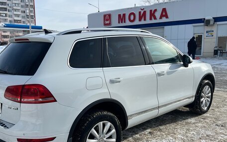Volkswagen Touareg III, 2012 год, 1 830 000 рублей, 4 фотография