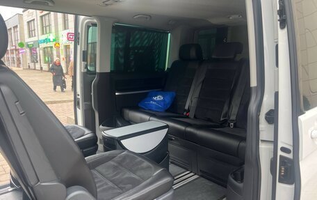 Volkswagen Multivan T6 рестайлинг, 2017 год, 4 200 000 рублей, 9 фотография