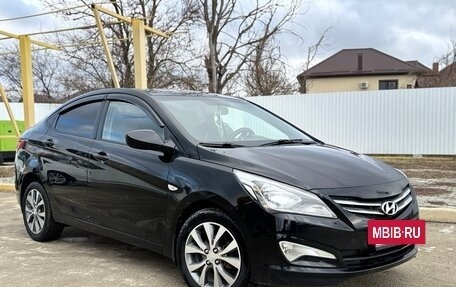 Hyundai Solaris II рестайлинг, 2016 год, 860 000 рублей, 3 фотография