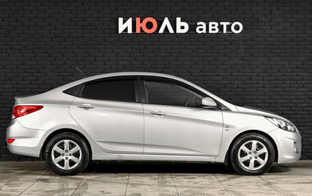 Hyundai Solaris II рестайлинг, 2013 год, 800 000 рублей, 9 фотография