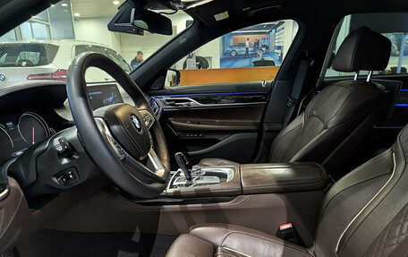 BMW 7 серия, 2018 год, 3 950 000 рублей, 20 фотография