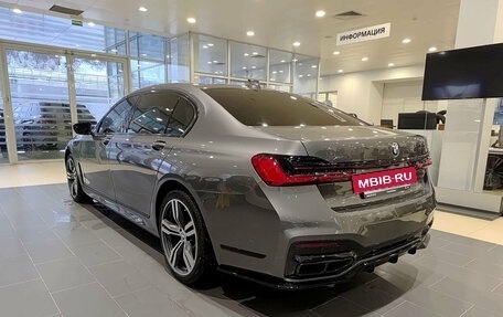 BMW 7 серия, 2018 год, 3 950 000 рублей, 11 фотография