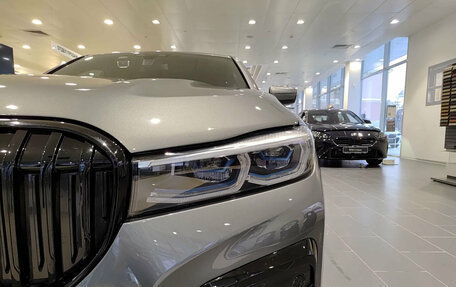 BMW 7 серия, 2018 год, 3 950 000 рублей, 21 фотография