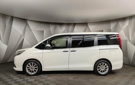 Toyota Esquire I, 2016 год, 1 865 150 рублей, 5 фотография