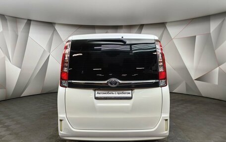 Toyota Esquire I, 2016 год, 1 865 150 рублей, 8 фотография